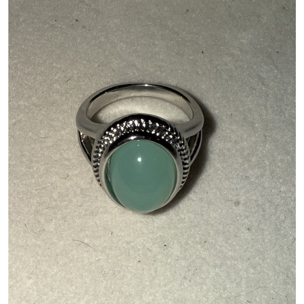 NWT Beautiful Aqua Silvertone Statement Ring Size 7